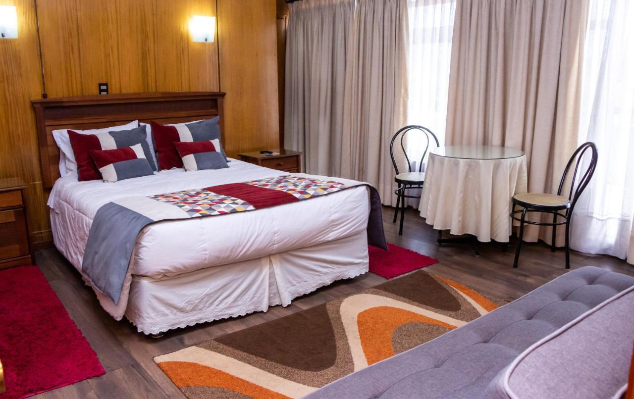 Hotel Gran Muso Los Ángeles Екстериор снимка