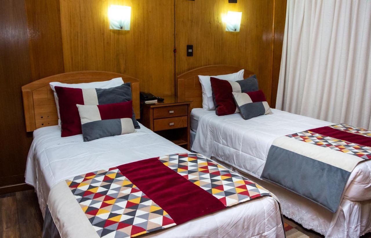 Hotel Gran Muso Los Ángeles Екстериор снимка
